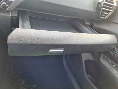 Foto 2ª: Guantera Citroen C4 130CV [HN05] (2022)