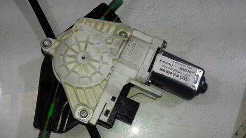 Foto 3ª: Elevalunas Eléctrico Delantero Derecho Audi A4 BASICO 143CV 105KW [CAG] (2008)