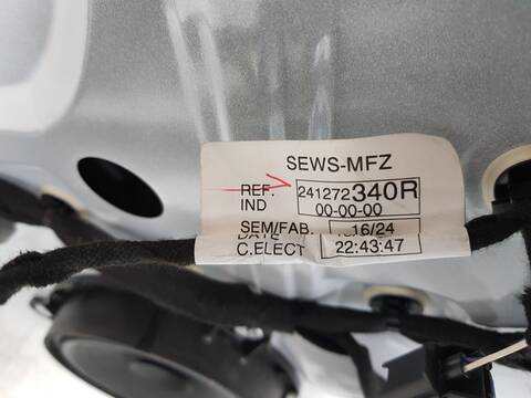 Foto 2ª: Puerta Trasera Izquierda Renault Clio SIN DEFINIR