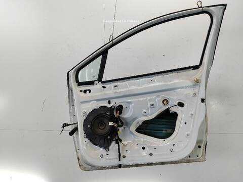 Foto 3ª: Puerta Delantera Derecha Renault Clio 1.5 DCI 75 75CV [K9K 608] (2012)
