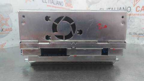 Foto 2ª: Sistema Audio Radio CD Mercedes Clase S 220 500 221.071) BERLINA 388CV 285KW [M273961] (2006)