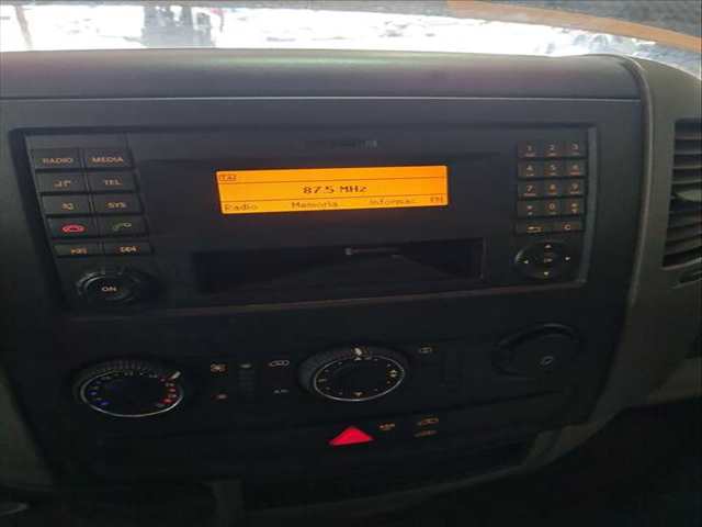 Sistema Audio Radio CD Mercedes Sprinter 310/311/313/314/316 CDI 906.631/633/635/637) 114CV 84KW CAJA CERRADA