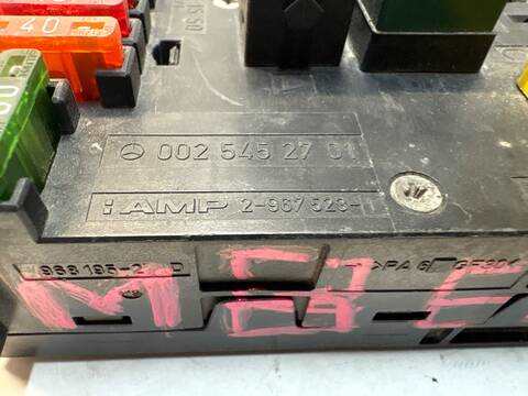 Foto 3ª: Caja Reles Fusibles Mercedes Clase E 180 BERLINA