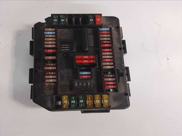 Caja Reles Fusibles Bmw Serie 1 116 1.6 D