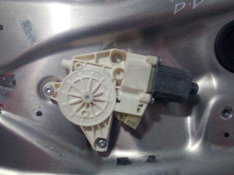 Foto 2ª: Elevalunas Eléctrico Delantero Derecho Mercedes Clase C 160 C 220 CDI 204.008) BERLINA 170CV 125KW [646811] (2008)