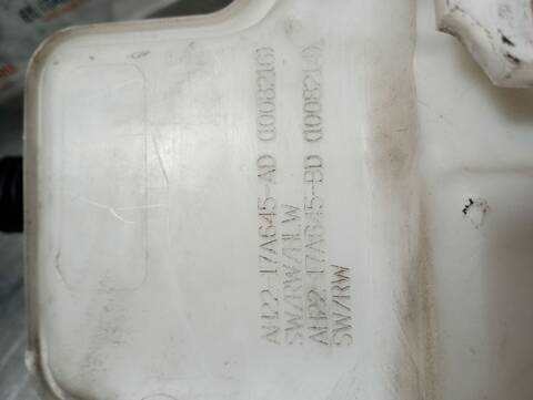 Foto 3ª: Deposito Limpiaparabrisas Land Rover Range V6 TD AUTOBIOGRAPHY 245CV 180KW [30DDTX] (2011)