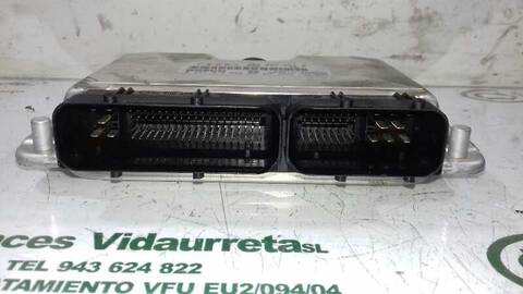 Foto 2ª: Centralita Motor ECU Audi A6 2.5 V6 24V TDI AVANT 180CV 132KW [AKE] (2002)