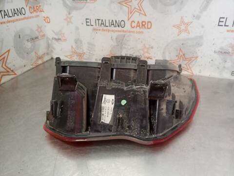 Foto 3ª: Piloto Trasero Derecho Ford Transit AMBIENTE 75CV 55KW [UGCB] (2015)