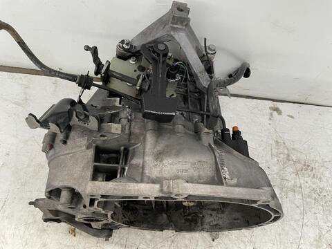 Foto 3ª: Caja Cambios Ford Focus BUSINESS 90CV (2007)