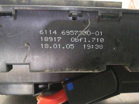 Foto 3ª: Caja Reles Fusibles Bmw Serie 5 518 530D BERLINA 218CV 160KW [306D2] (2005)