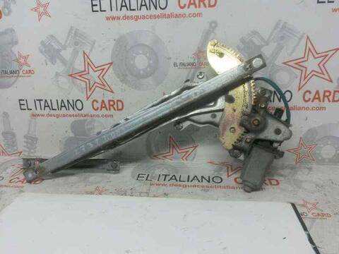 Foto 3ª: Elevalunas Manual Trasero Derecho Kia Carens 2.0 CRDI EX MONOVOLUMEN 113CV 83KW [D4EA] (2004)