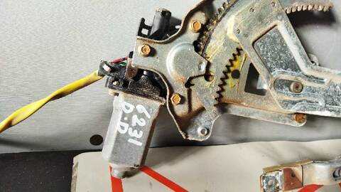 Foto 2ª: Elevalunas Eléctrico Delantero Derecho Ford Ranger EXTRAKABINE 4X4 109CV 80KW [WL] (2003)