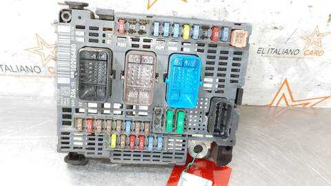 Foto 1ª: Caja Reles Fusibles Peugeot 508 ACTIVE 120CV 88KW [BHZ/ BH01] (2017)