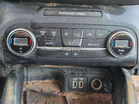Mando Climatizador Ford Kuga TREND HYBRID 150CV 110KW