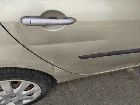Foto 2ª: Puerta Trasera Derecha Renault Clio D4F784 (2007)