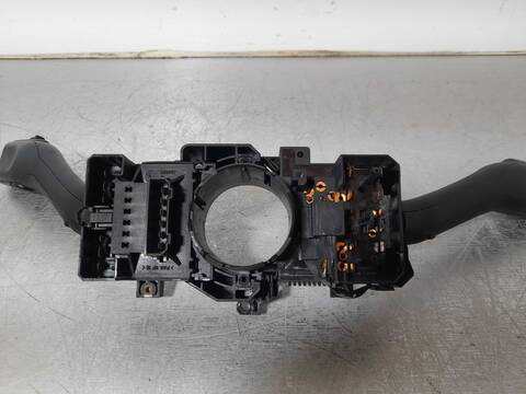 Foto 2ª: Mando Luces Skoda Octavia 1.9 TDI SLX 81KW) 110CV [ASV] (2001)
