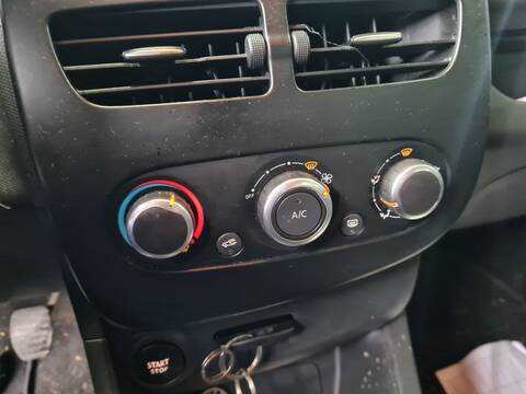 Mando Calefacción A. A. Renault Clio AUTHENTIQUE 75CV 55KW