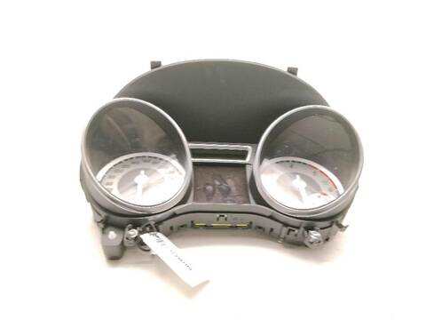 Foto 2ª: Cuadro de Instrumentos Mercedes Clase CLA Coupe CLA 220 CDI 117.303) COUPE [OM 651.930] (2013)