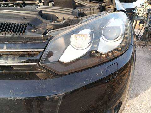 Faro Izquierdo Volkswagen Golf 1.6 TDI 105CV 77KW
