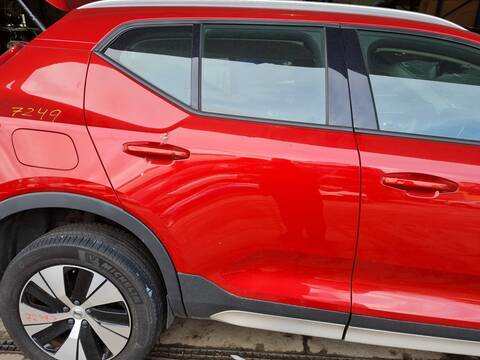 Puerta Trasera Derecha Volvo XC 40 MOMENTUM PRO 2WD 163CV 120KW
