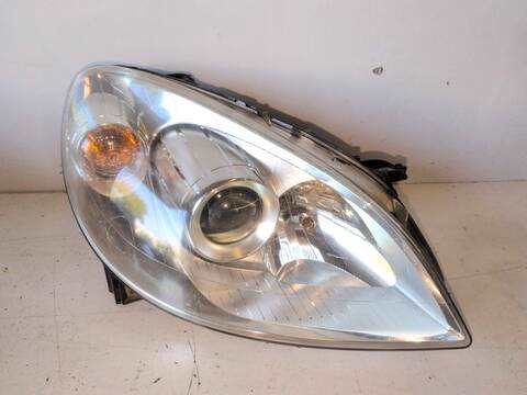 Foto 1ª: Faro Derecho Mercedes Clase B 150 640940 (2007)