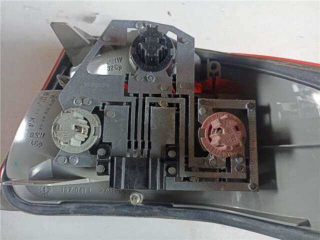 Foto 2ª: Piloto Trasero Izquierdo Mercedes Clase E 180 2.2 200 CDI (210.007) [2.2 LTR. - 75 KW CDI CAT] [D]