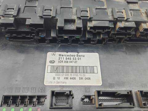 Foto 2ª: Caja Reles Fusibles Mercedes Clase E 180 E 280 CDI 211.020) BERLINA 190CV 140KW [642920] (2008)