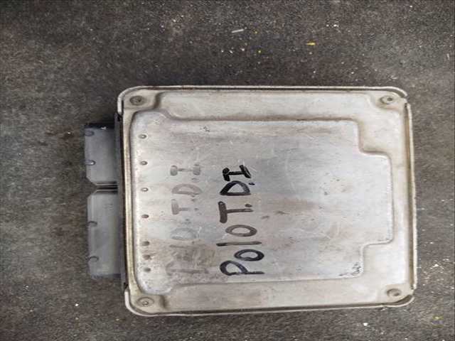 Foto 2ª: Centralita Motor ECU Volkswagen Polo VERSION INDEFINIDA (2006)