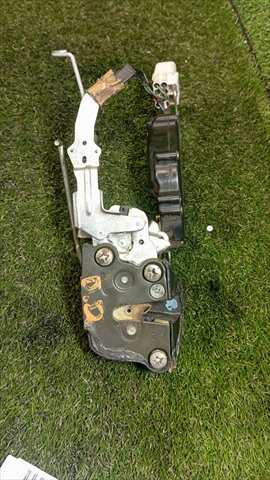 Cerradura Puerta Delantera Derecha Toyota 4 Runner 2.4 T DIESEL SURF