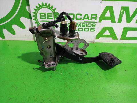 Foto 3ª: Pedal Freno Nissan Juke ACENTA 117CV 86KW [HR16DE] (2012)