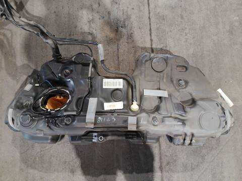 Foto 2ª: Deposito de Combustible Mercedes Clase C 160 C 200 D 205.001) 160CV 118KW [654916] (2020)