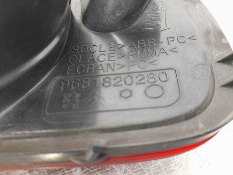 Foto 4ª: Faro Antiniebla Trasero Izquierdo Citroen C3 1.6 HDI FAP PICASSO 92CV 68KW [9HP] (2012)