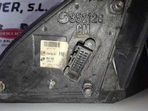 Foto 3ª: Retrovisor Derecho Opel Vectra COMFORT 1.8 16V CAT Z 18 XE - 2H9) 122CV (2002)