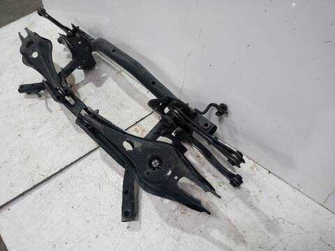 Foto 3ª: Puente Trasero Volkswagen Touran ADVANCE BMT 110CV [CRKB] (2015)