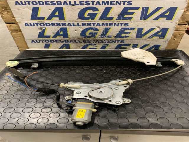 Foto 2ª: Elevalunas Manual Trasero Izquierdo Chevrolet Captiva 2.4 I [Z24SED] (2010)