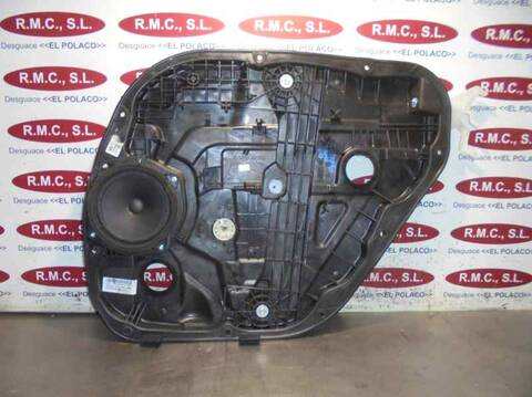 Foto 1ª: Elevalunas Manual Trasero Derecho Kia Carens BASIC 116CV 85KW [D4FD] (2015)