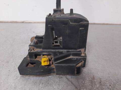 Foto 3ª: Cerradura Puerta Trasera Izquierda Renault Scenic 2.0 16V DYNAMIQUE 139CV 102KW JA..) [F4R C7] (2002)