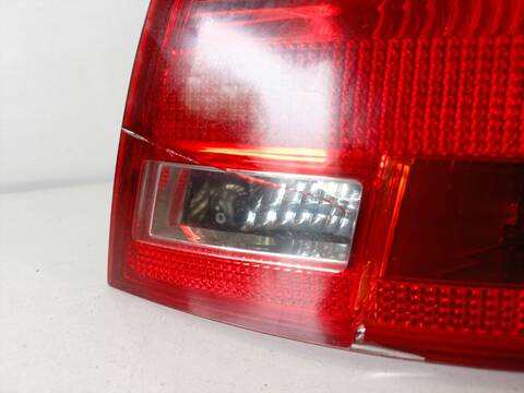 Foto 3ª: Piloto Trasero Derecho Audi A4 2.0 TDI 16V 103KW) 140CV (2004)