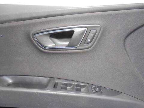 Foto 4ª: Tapizados Cartoneras Seat Leon 1.6 TDI 110CV 81KW [CXX] (2016)