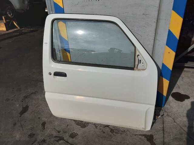 Puerta Delantera Derecha Suzuki Jimny 1.3 16V82CV 0CV