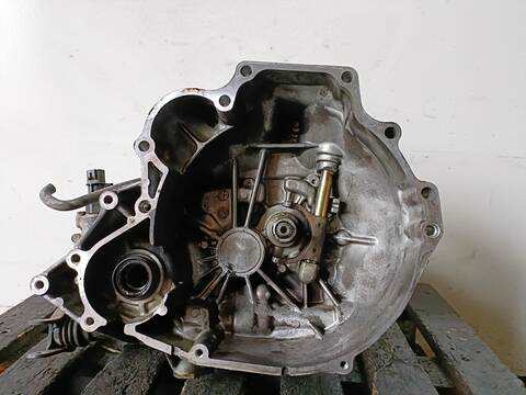 Foto 1ª: Caja Cambios Nissan Primera BASICO 2.0 TD CAT 90CV (1996)