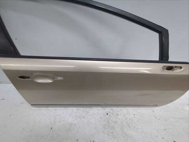 Foto 2ª: Puerta Delantera Derecha Kia Carens 2.0 CRDI 140 140CV 103KW [D4EA] (2007)