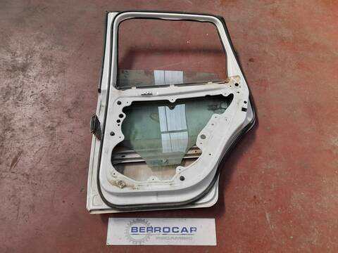 Foto 3ª: Puerta Trasera Derecha Volkswagen Polo 1.2 54CV 40KW [AWY] (2004)