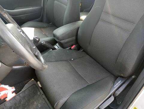 Foto 4ª: Asientos Traseros Toyota Avensis 1.8 SOL 129CV 95KW [1ZZFE] (2007)