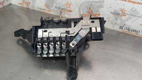 Foto 3ª: Caja Reles Fusibles Mercedes Clase E 180 E 220 D 213.004) 194CV 143KW [654920] (2017)