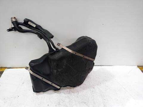 Foto 3ª: Deposito de Combustible Volkswagen Passat INDIVIDUAL 140CV (2005)