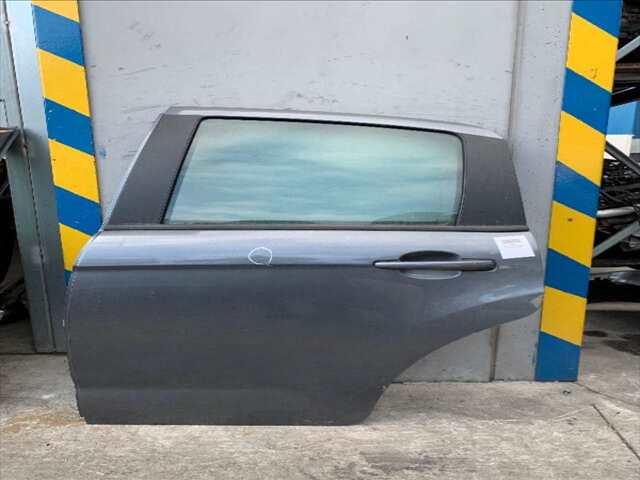 Foto 1ª: Puerta Trasera Izquierda Citroen C3 1.4 HDI 70CV [8HZ] (2011)
