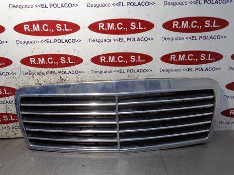 Rejilla Delantera Mercedes Clase E 180 300 TD 210.025) BERLINA 177CV 130KW