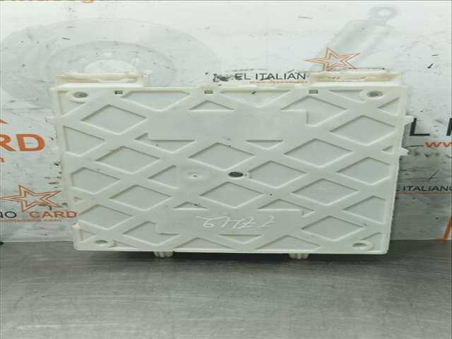 Foto 2ª: Caja Reles Fusibles Volvo V40 R-DESIGN MOMENTUM 150CV 110KW [D5204T6] (2013)