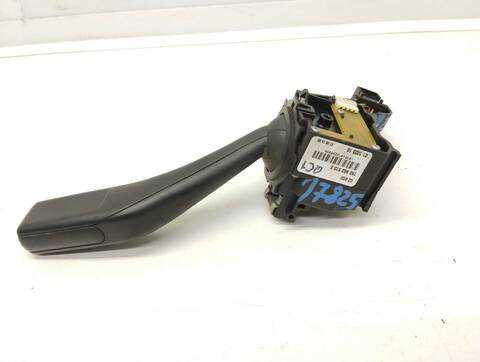 Foto 2ª: Mando Multifuncion Volkswagen Jetta 2.0 TDI 140CV 103KW [BKD] (2008)